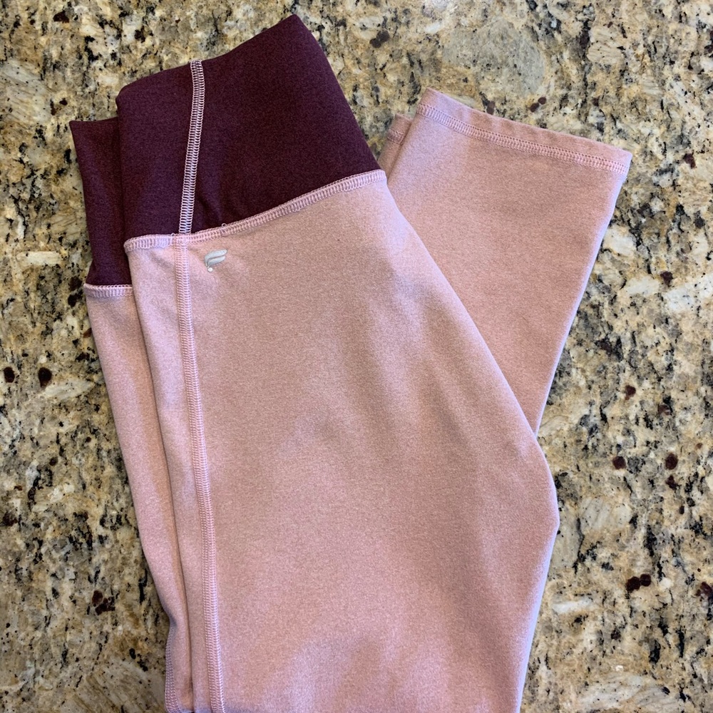 High Waisted Heathered Pocket Crop Leggings